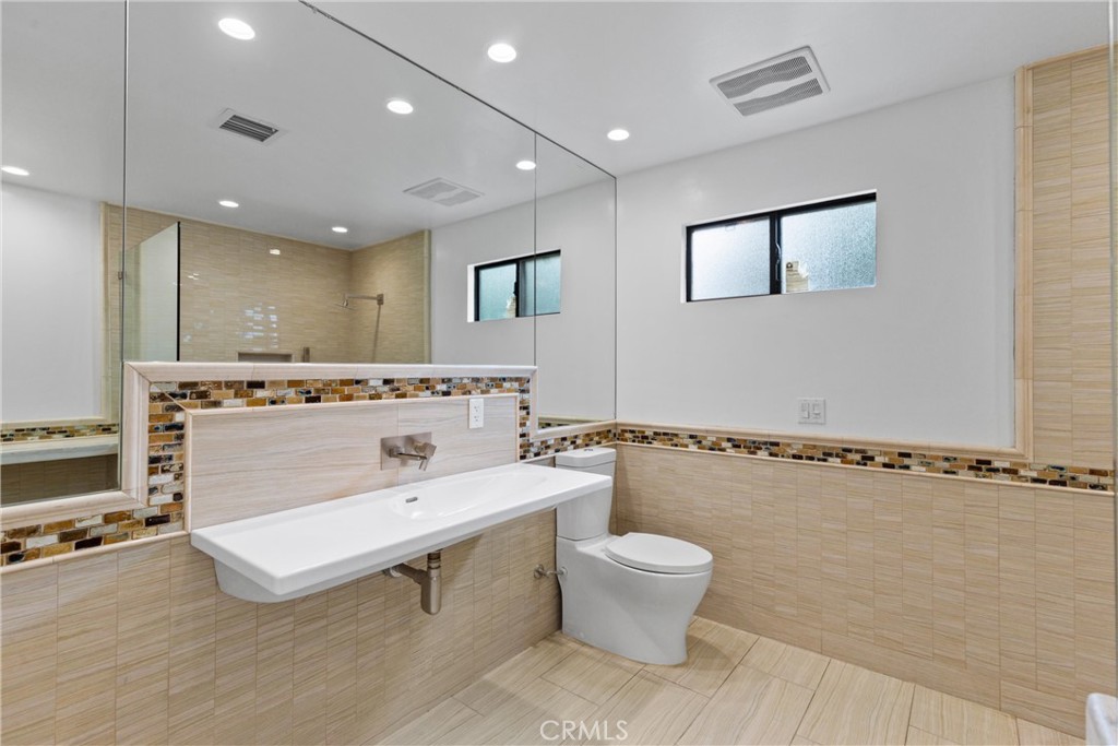 main property photo 70