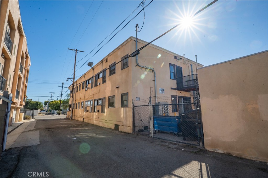 main property photo 10