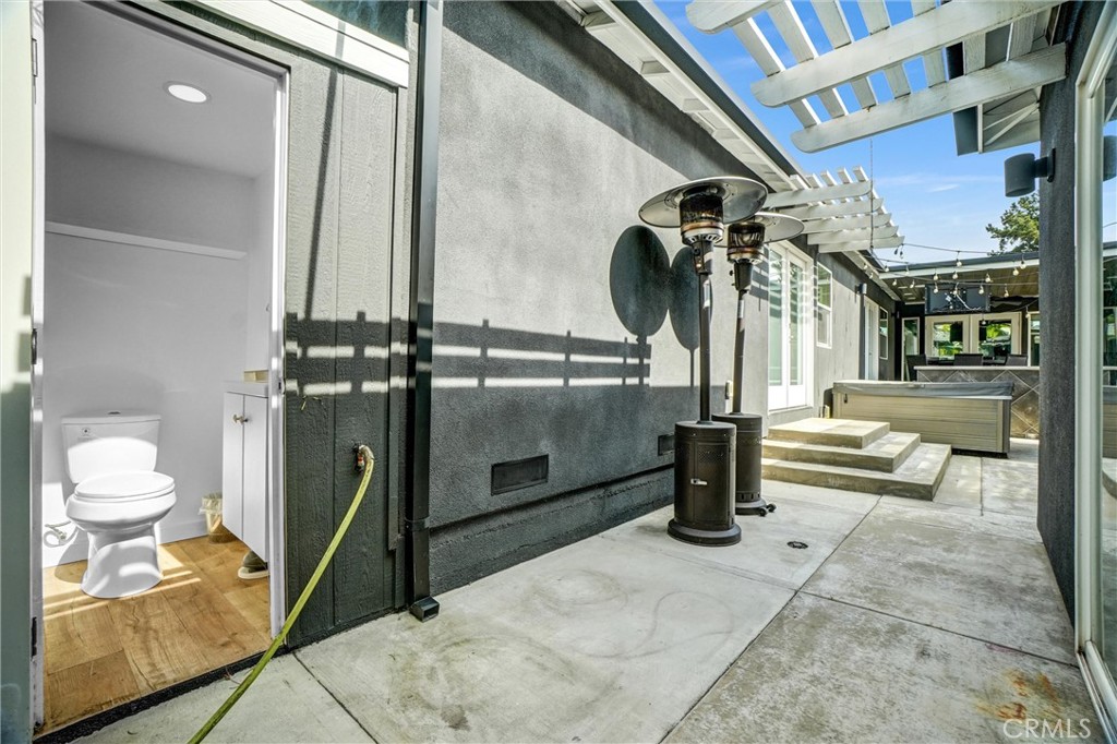 main property photo 29