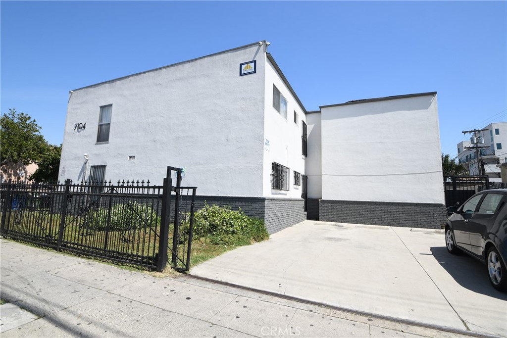 main property photo 46