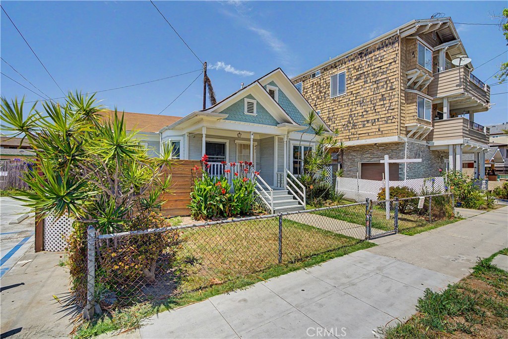 main property photo 14