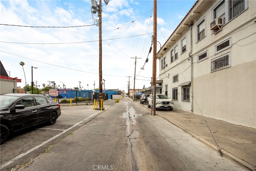 main property photo 11