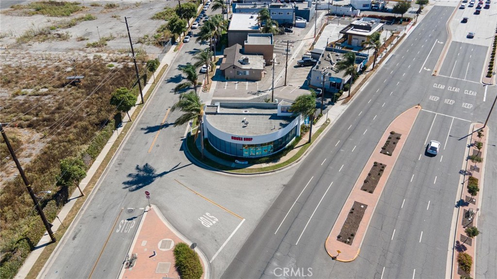 main property photo 17