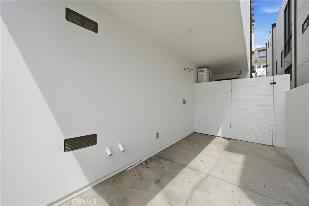 main property photo 72