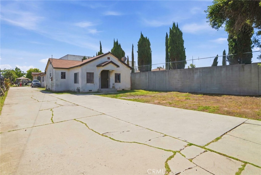 main property photo 10