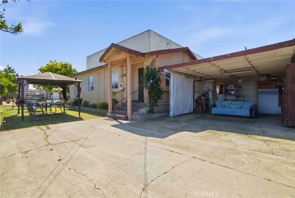 main property photo 12