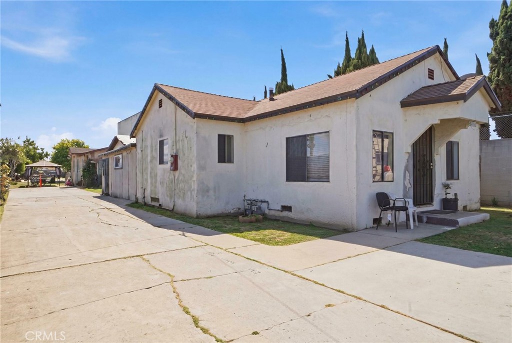 main property photo 14