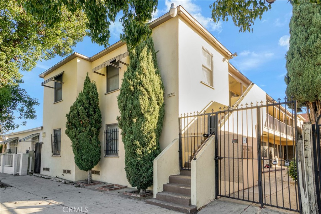 main property photo 16