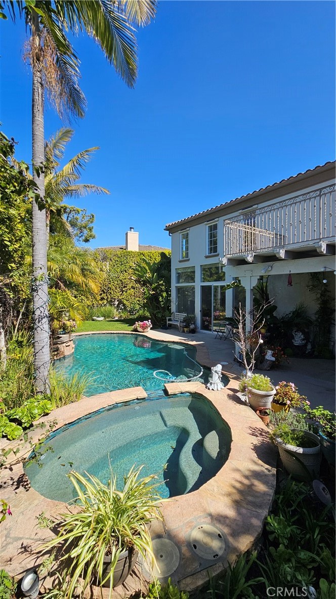 main property photo 16