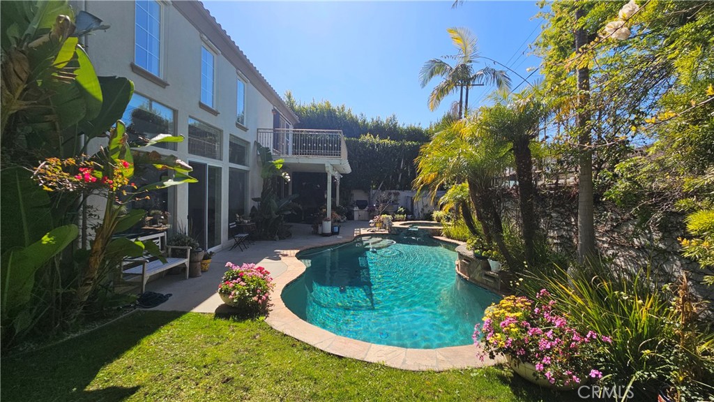 main property photo 18
