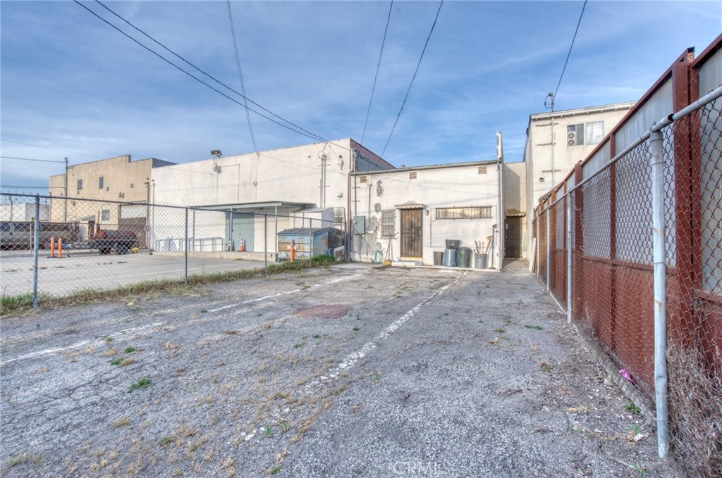 main property photo 27