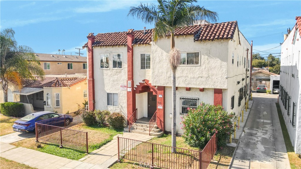 main property photo 14