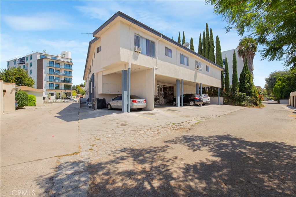 main property photo 7