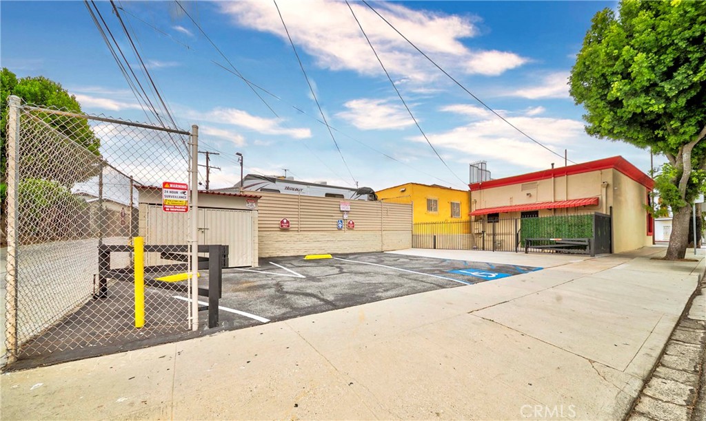 main property photo 13