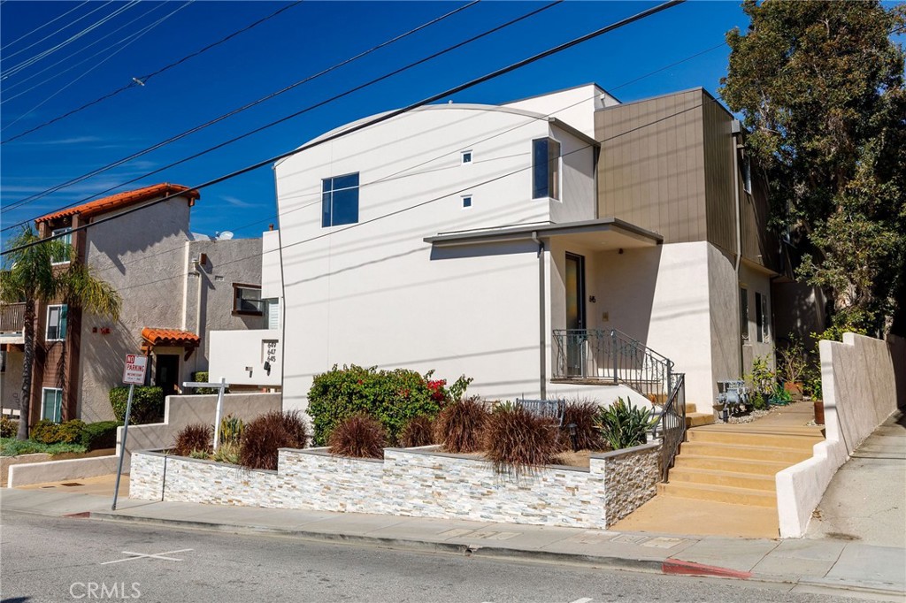 main property photo 34