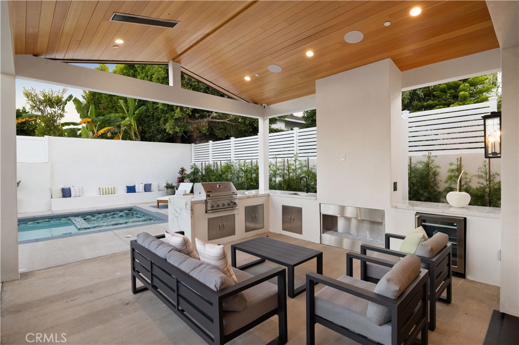 main property photo 74