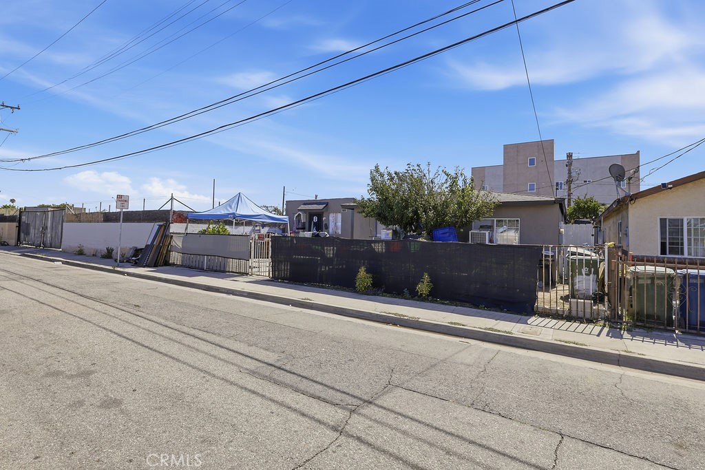 main property photo 15