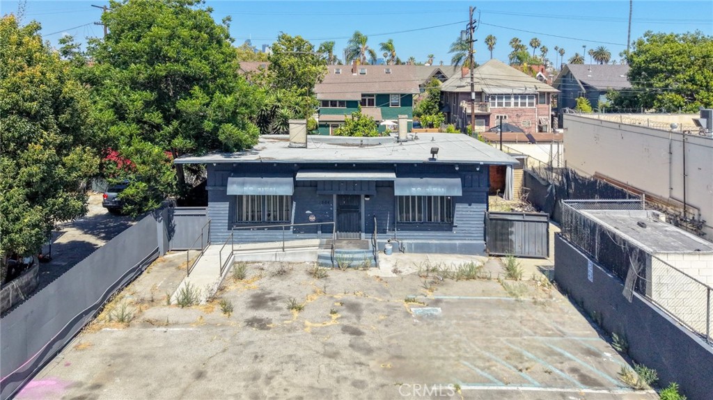 main property photo 6