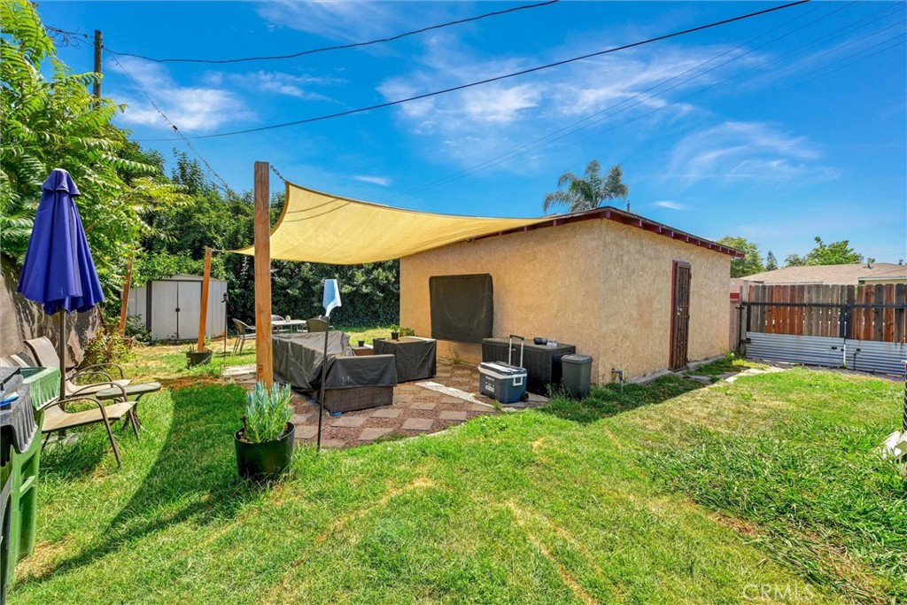 main property photo 13