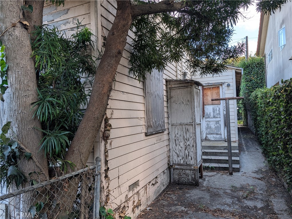 main property photo 18