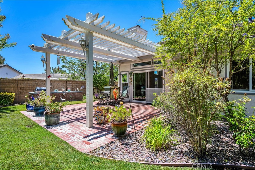 main property photo 40