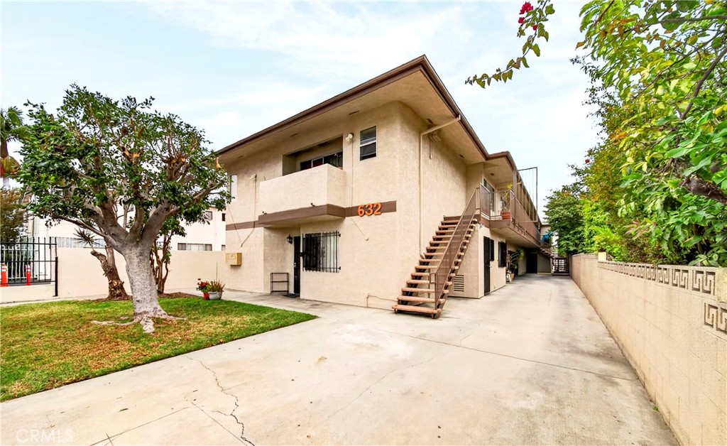 main property photo 13