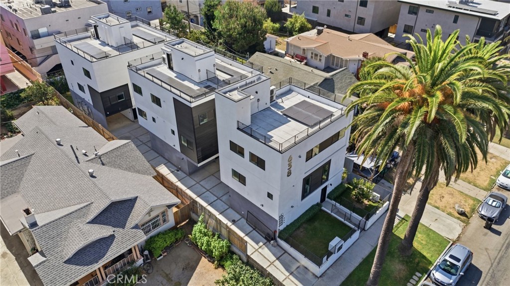 main property photo 30