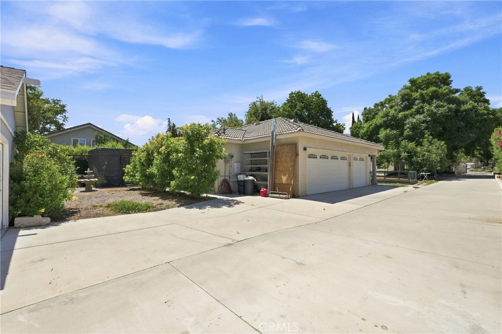 main property photo 47
