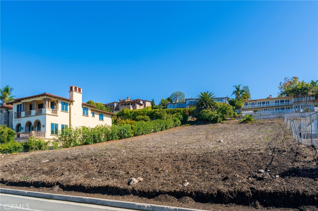 main property photo 11