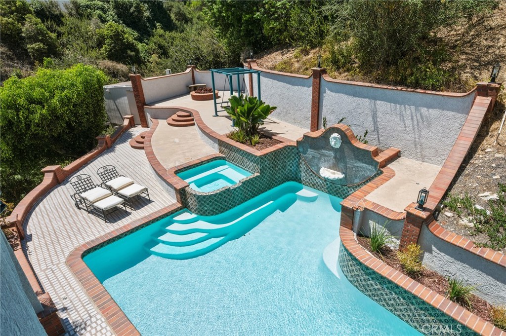 main property photo 51