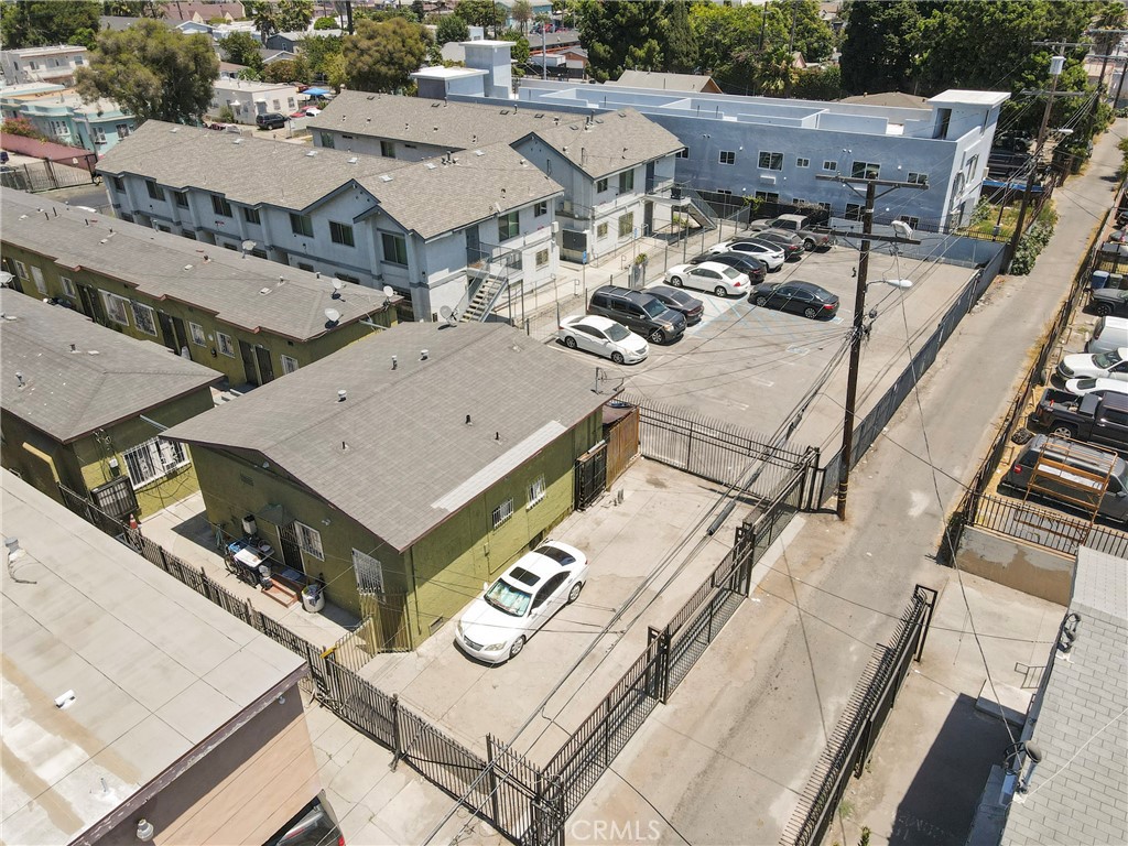 main property photo 6
