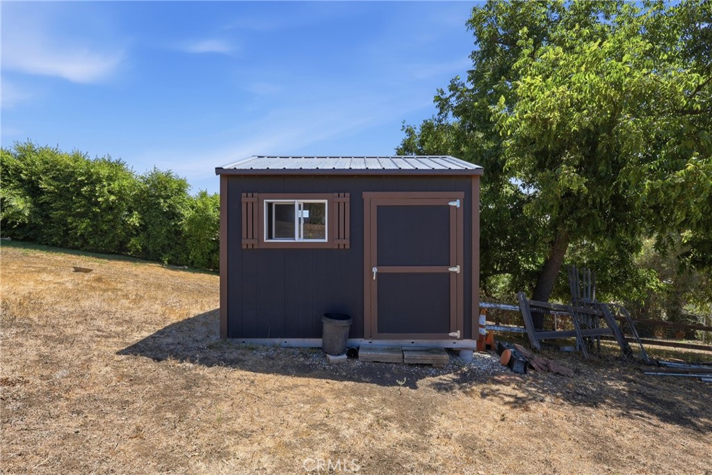 main property photo 33