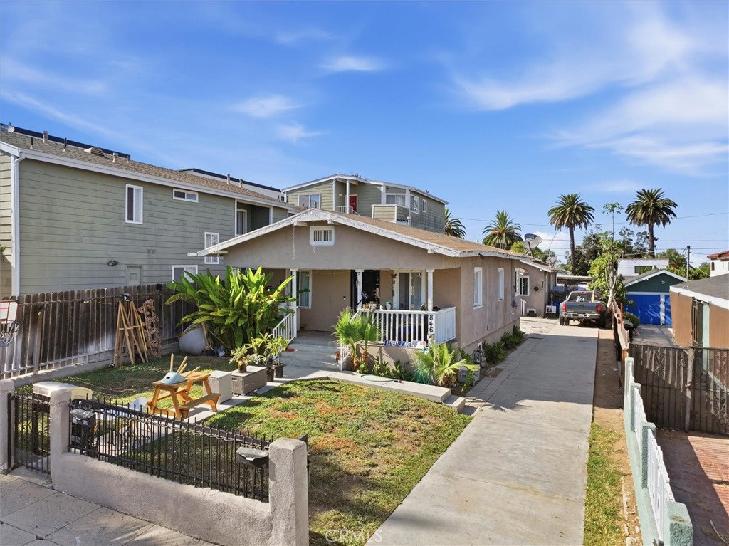 main property photo 8