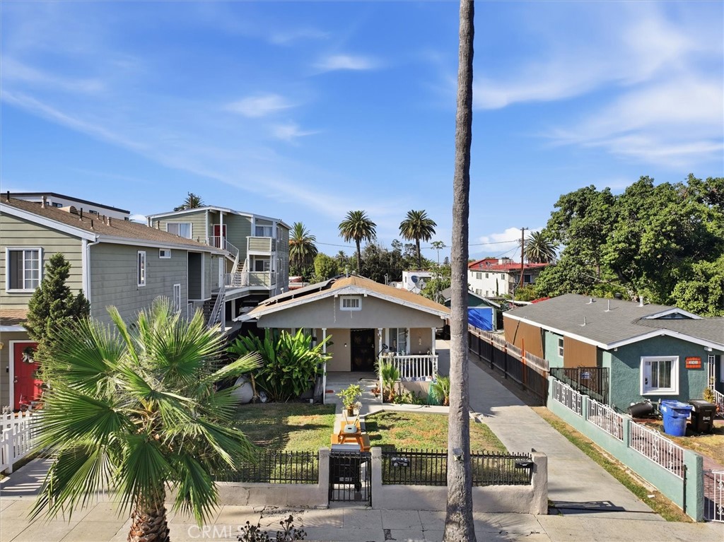 main property photo 9