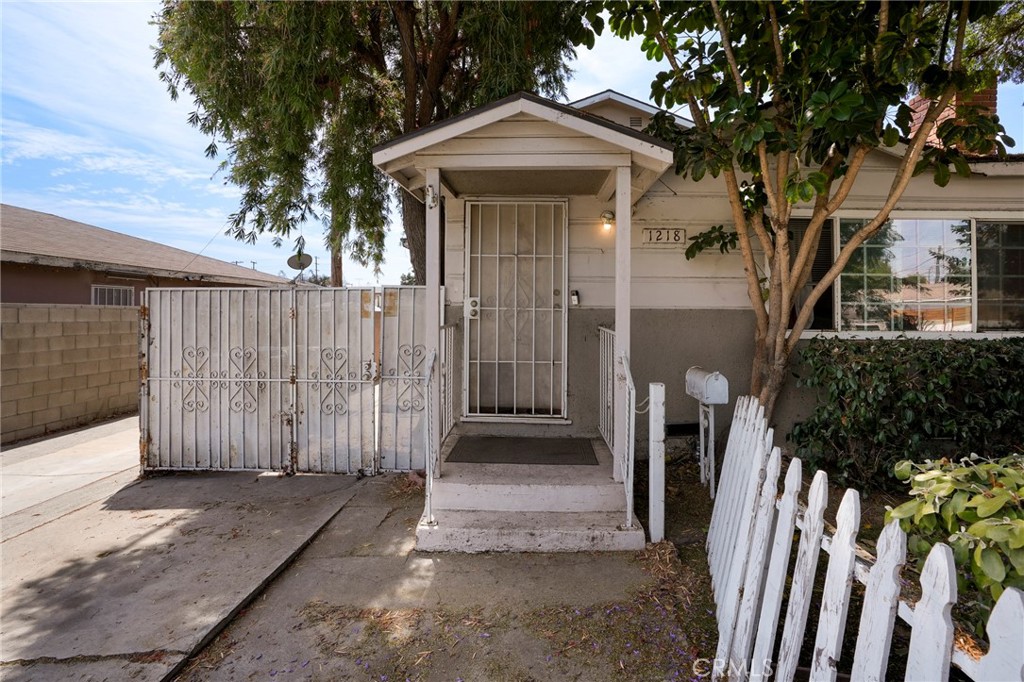 main property photo 40