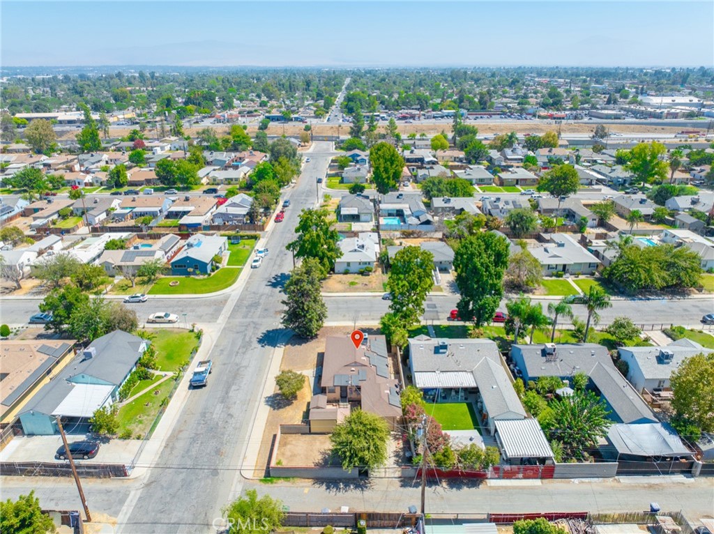 main property photo 17