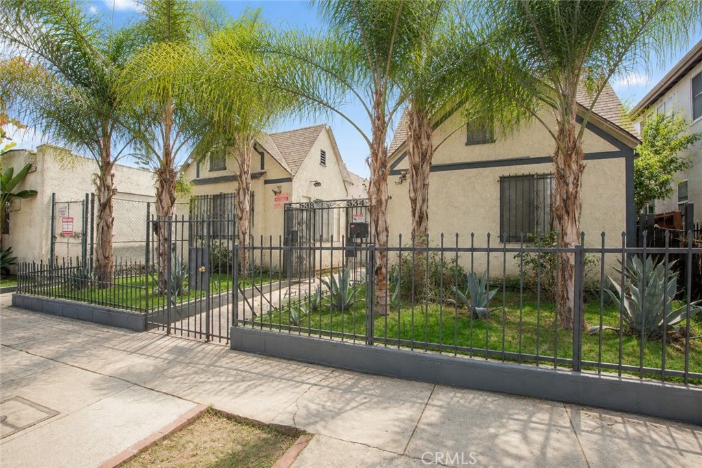 main property photo 4