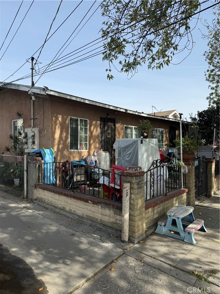 main property photo 6