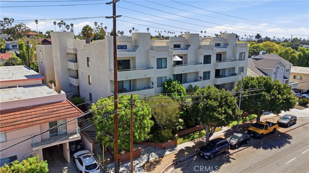 main property photo 40