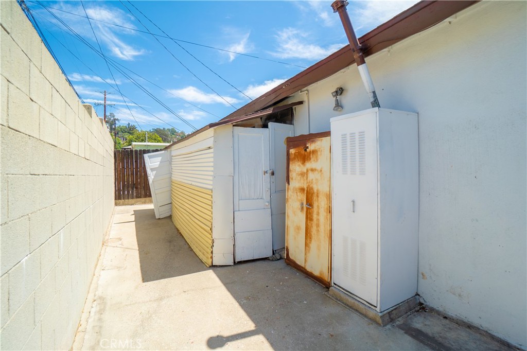 main property photo 25