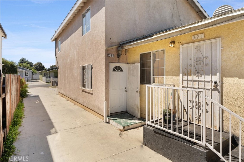 main property photo 27