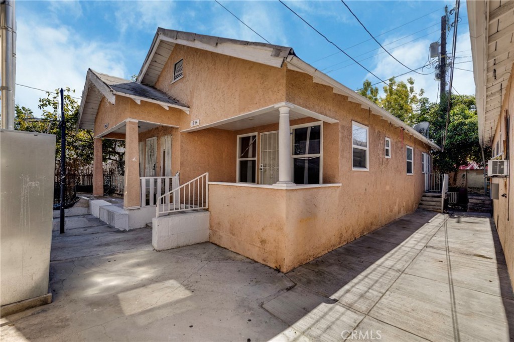 main property photo 8