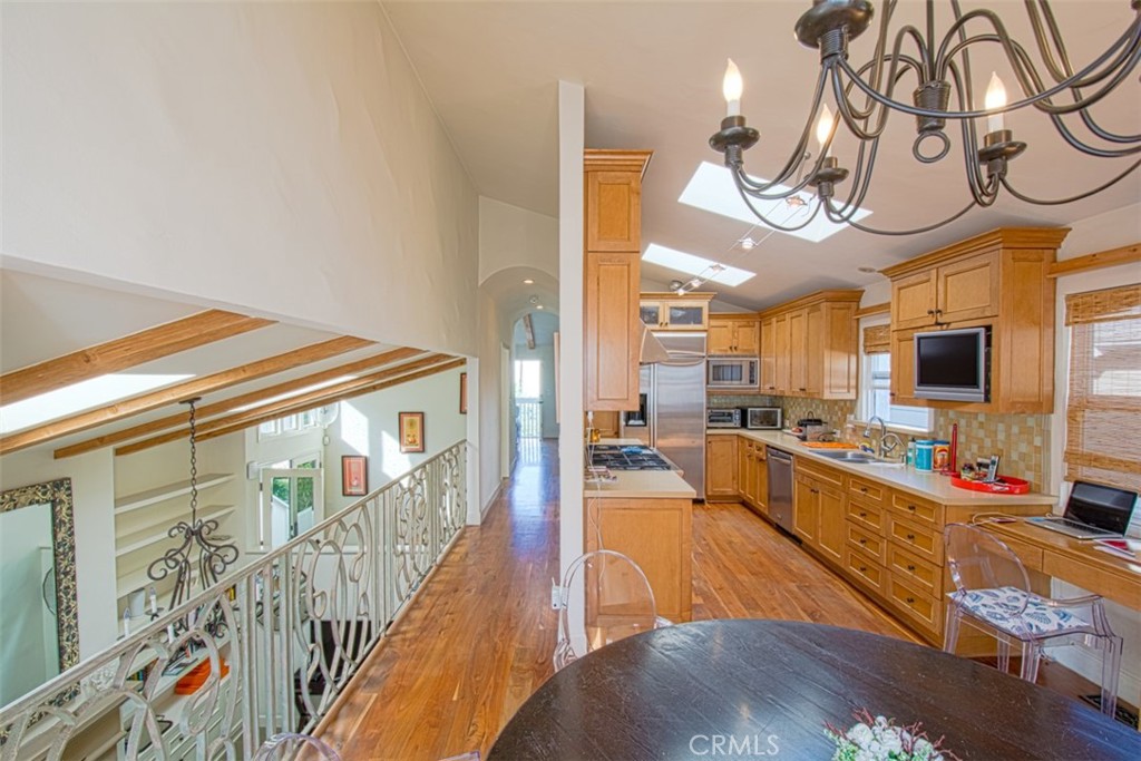 main property photo 10