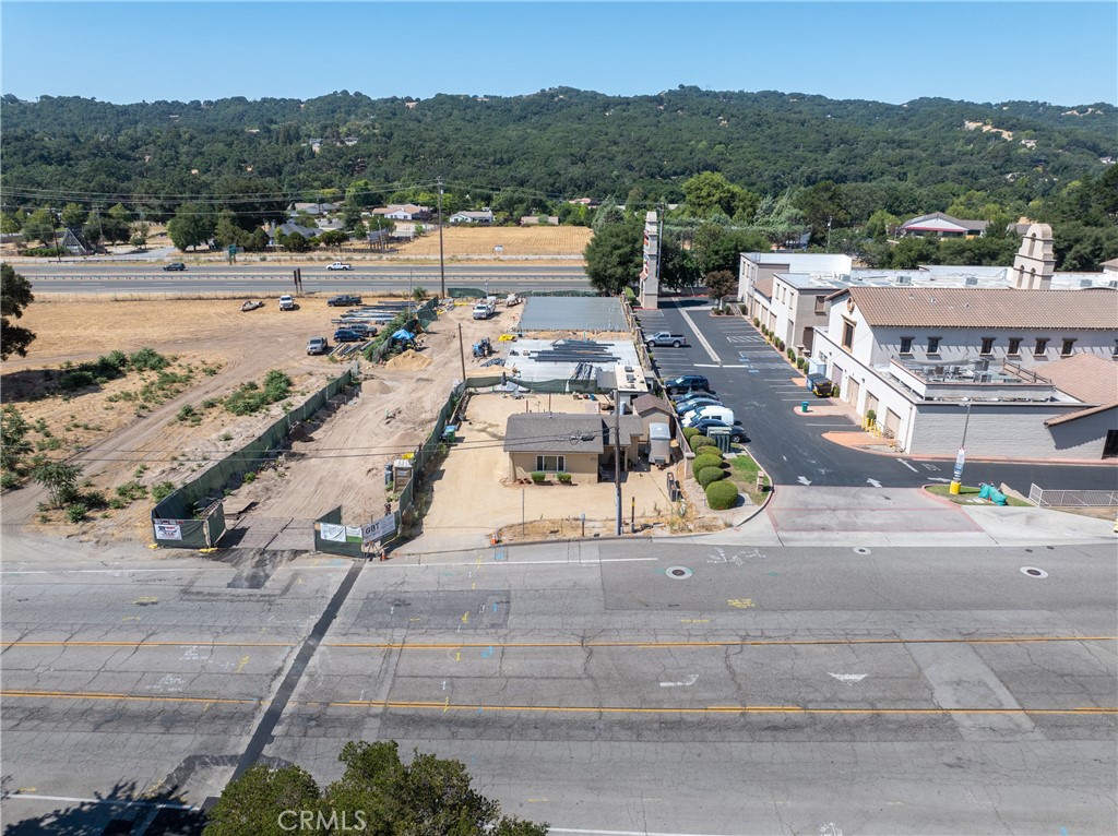 main property photo 17