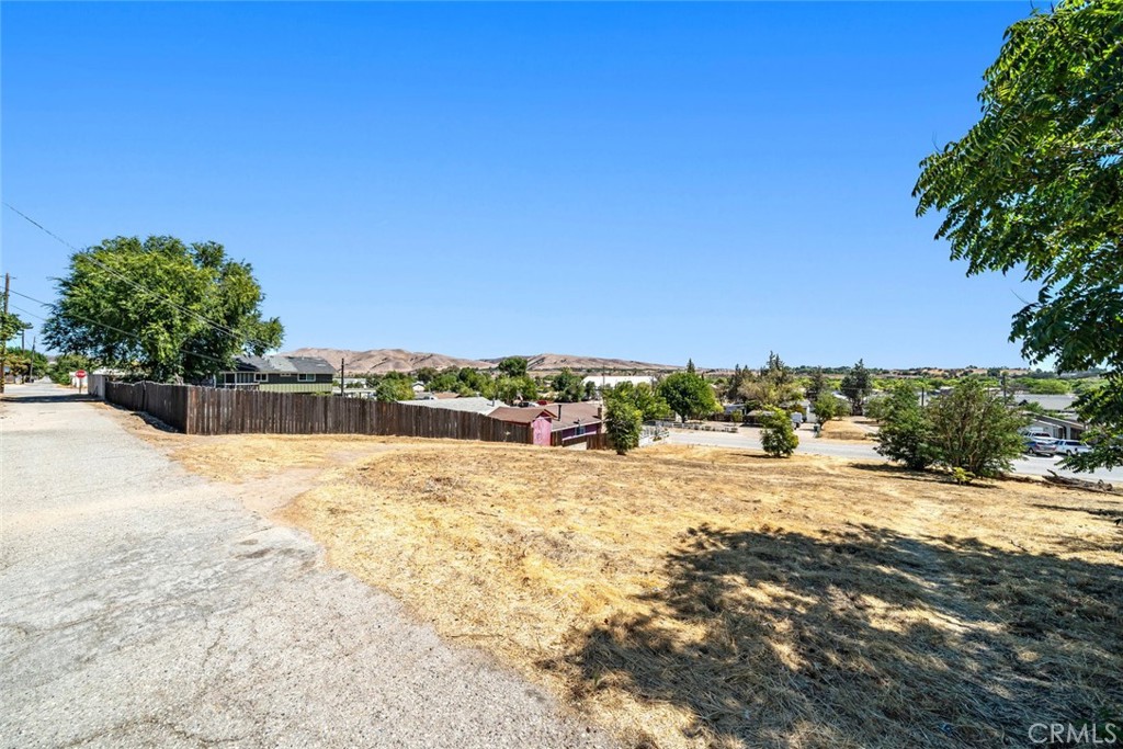 main property photo 11