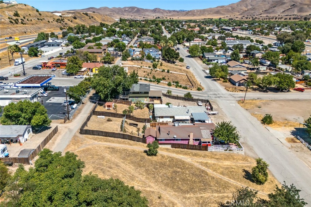 main property photo 13