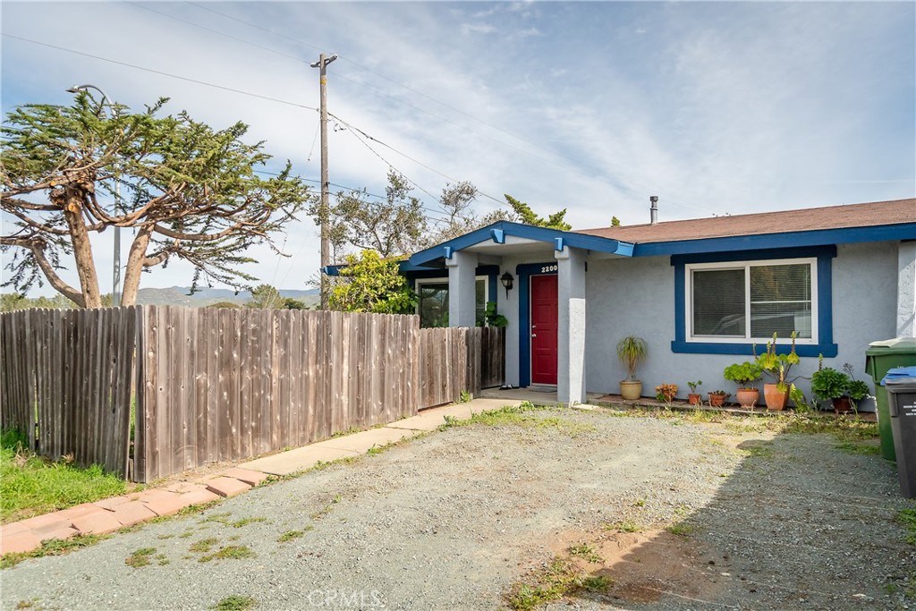 main property photo 11