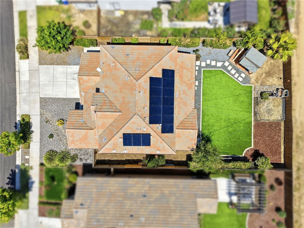 main property photo 30