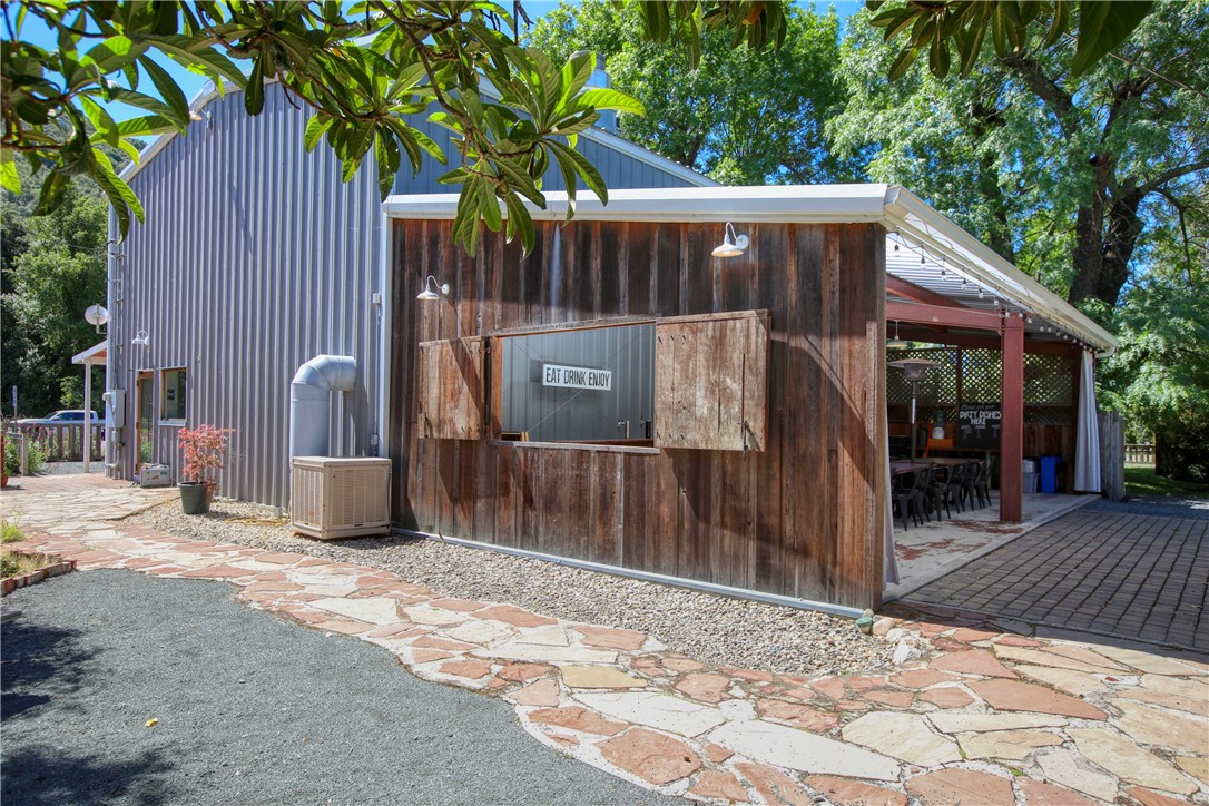 main property photo 25