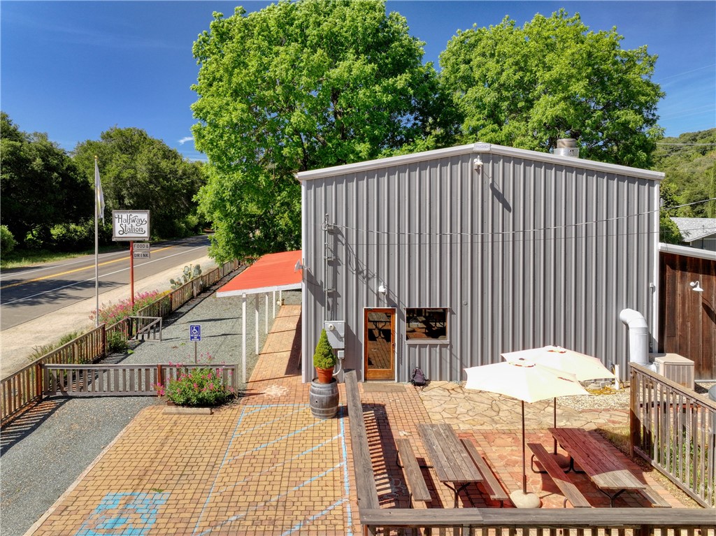 main property photo 14